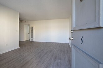 Four Winds Apartments in El Cajon, CA - Building Photo - Building Photo