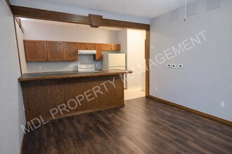 306 5th St in Bay City, MI - Building Photo - Building Photo