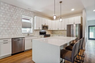 1386 Neil Ave in Columbus, OH - Building Photo - Building Photo