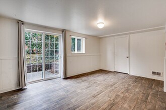 2017 Rucker Ave in Everett, WA - Building Photo - Building Photo