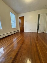 70 Waite St, Unit #2L in Revere, MA - Building Photo - Building Photo