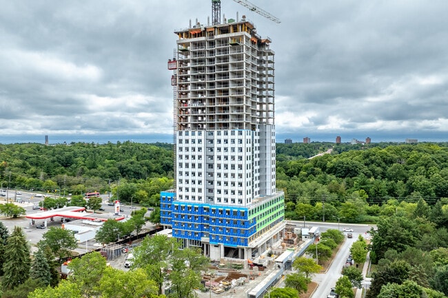 The Els in Toronto, ON - Building Photo - Building Photo