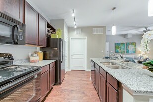 Latigo Eagle Pass in Eagle Pass, TX - Building Photo