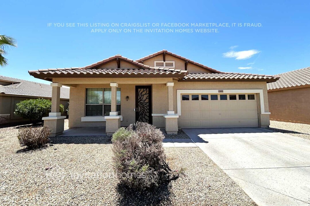 7004 S 30th Ln in Phoenix, AZ - Building Photo