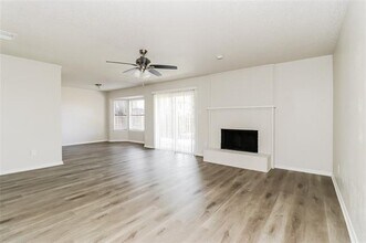 4710 Green Hollow Dr in Arlington, TX - Building Photo - Building Photo