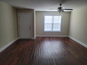 2524 Brookville Dr in Greenville, NC - Building Photo - Building Photo