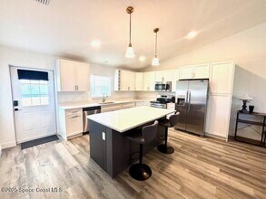 965 N Singleton Ave in Titusville, FL - Building Photo - Building Photo