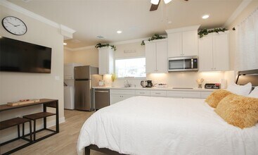 3537 Mt Pleasant St in Houston, TX - Building Photo - Building Photo