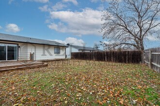 8710 Lakeland Cir in Wichita, KS - Building Photo - Building Photo