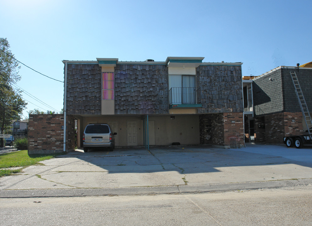 2404 Pasadena Ave in Metairie, LA - Building Photo