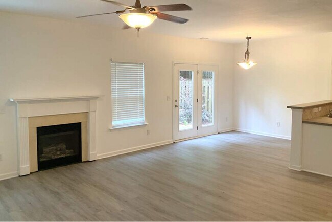 112 Creekwood Tr in Acworth, GA - Building Photo - Building Photo