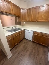 8510 Stonebridge in San Antonio, TX - Building Photo - Building Photo