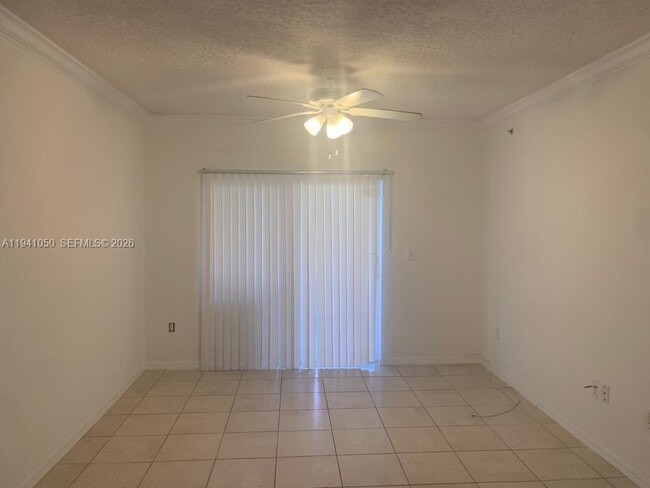 220 SW 116th Ave in Pembroke Pines, FL - Building Photo - Building Photo