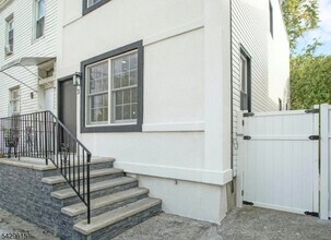 3 Minerva St in Jersey City, NJ - Building Photo - Building Photo