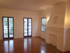 1104 E California Ave in Glendale, CA - Building Photo - Building Photo