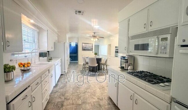 2944 McAllister St in Riverside, CA - Building Photo - Building Photo