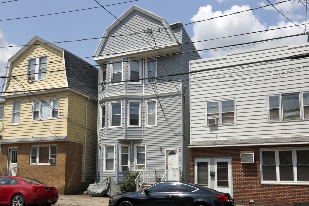 491 Avenue A in Bayonne, NJ - Building Photo