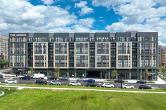 The Arbor at Halley Rise in Reston, VA - Foto de edificio - Building Photo
