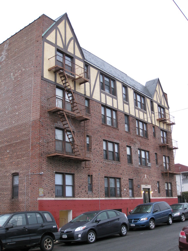 Hyacinth Court in Flushing, NY - Building Photo - Building Photo