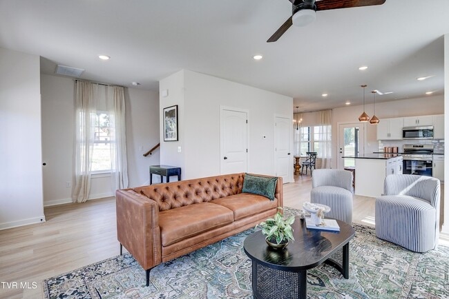 property at 4196 Oak St