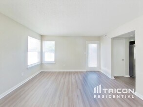 8513 Sweet Birch Dr in Indianapolis, IN - Building Photo - Building Photo