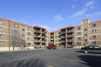 Baypoint Shoreline in Duluth, MN - Foto de edificio - Building Photo