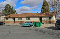 Essex Manor Apartments in Reno, NV - Building Photo - Building Photo