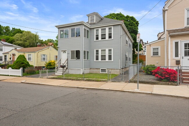 21 Everdean St, Unit 2