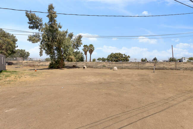 6050 State Rd in Bakersfield, CA - Building Photo - Building Photo