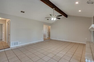 4705 James St in Wichita Falls, TX - Building Photo - Building Photo