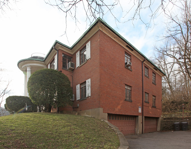 875 Ludlow Ave in Cincinnati, OH - Foto de edificio - Building Photo