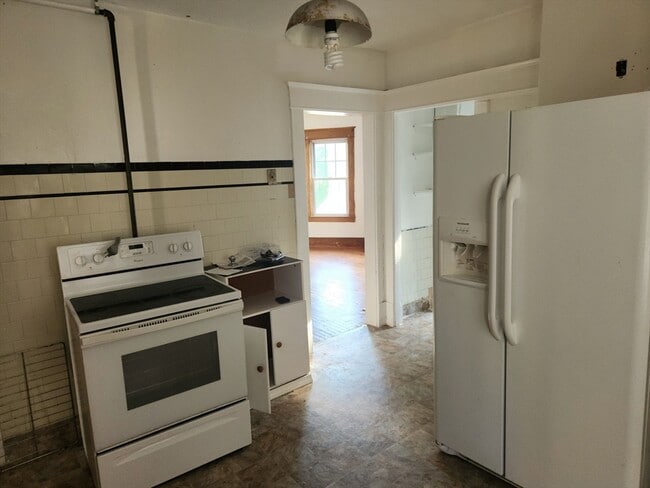 27 Virginia St in Springfield, MA - Building Photo - Building Photo