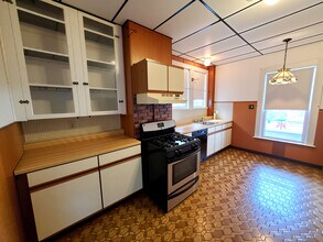 36 Upham St, Unit 1 in Malden, MA - Building Photo - Building Photo