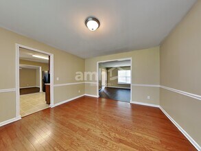 1008 Golden Crest Dr in Durham, NC - Building Photo - Building Photo