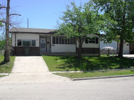 910 San Antonio St in Killeen, TX - Foto de edificio