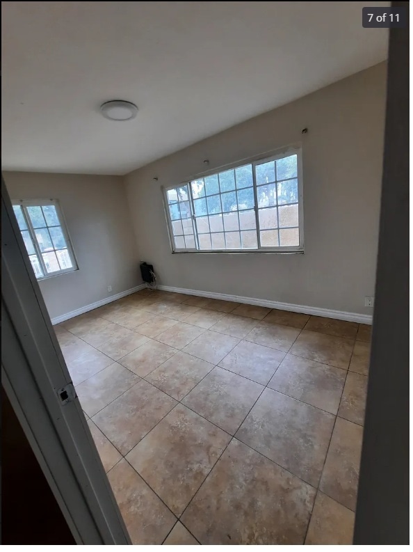 property at 117 E 16th St