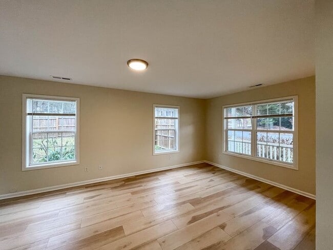 101 Telfare Ln in Asheville, NC - Foto de edificio - Building Photo