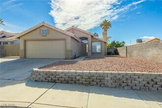 917 Blue Arroyo Dr in Henderson, NV - Building Photo - Building Photo