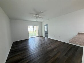 10212 Hawk Storm Ave in Tampa, FL - Building Photo - Building Photo