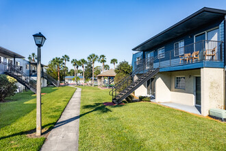 Sumerset Apartments in Orlando, FL - Foto de edificio - Building Photo