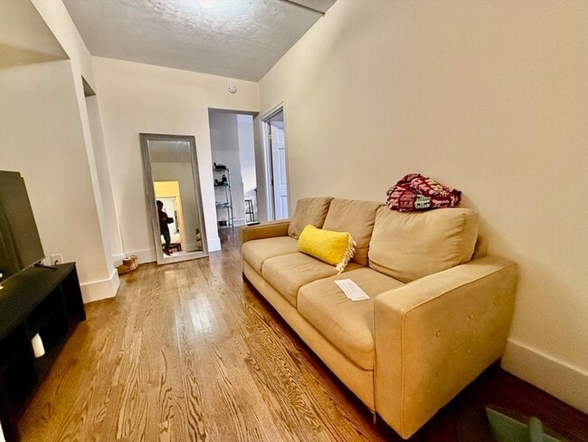 452 Park Dr, Unit 1 in Boston, MA - Building Photo - Building Photo