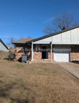2225 S 116th E Ave in Tulsa, OK - Building Photo