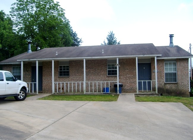 21 McGee Rd in West Fork, AR - Foto de edificio - Building Photo