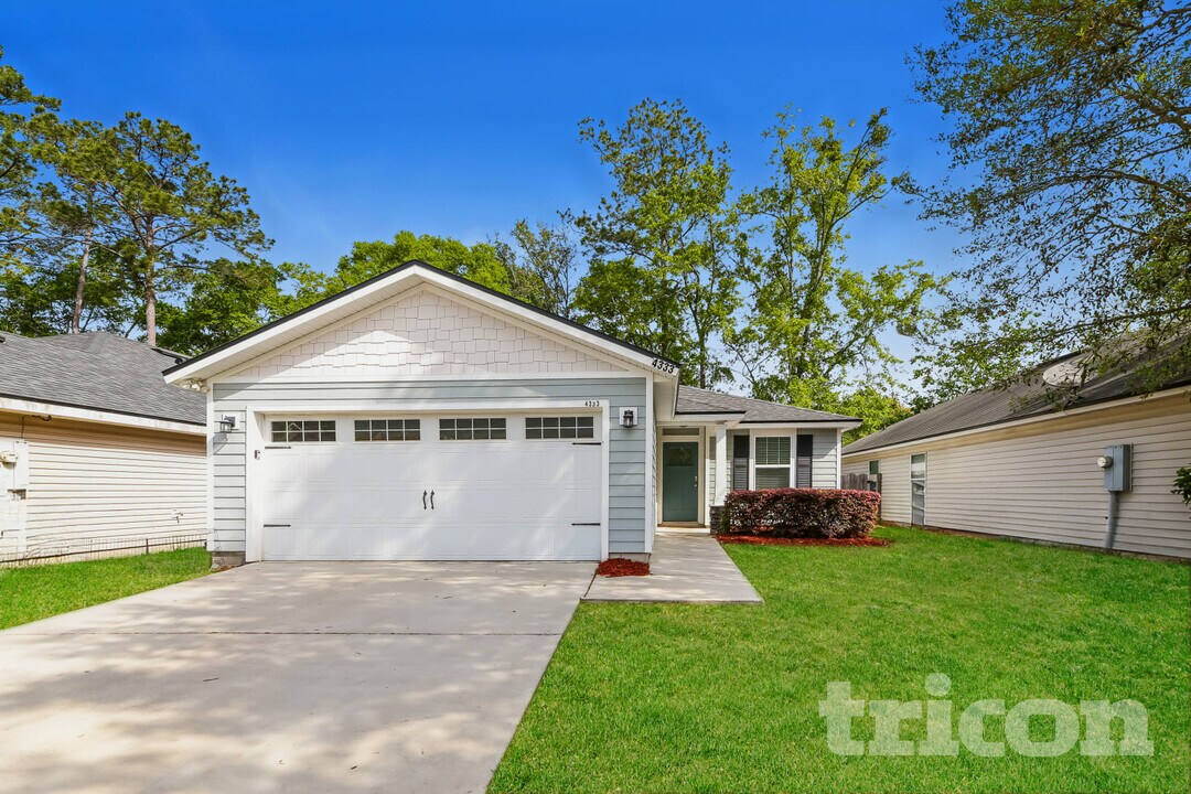 4333 Campus Hills Cir in Jacksonville, FL - Building Photo