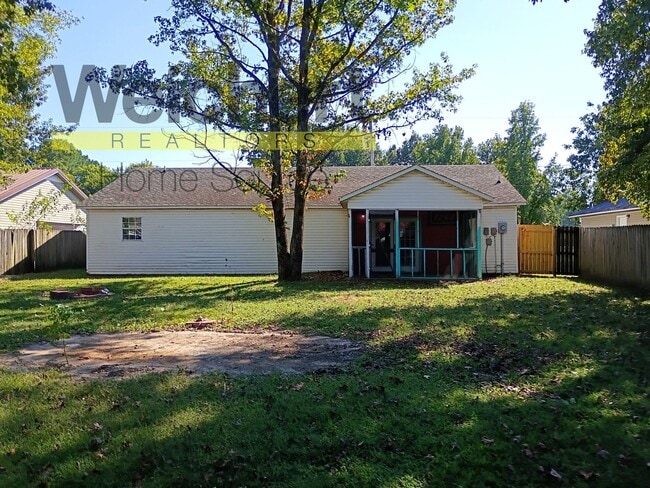1003 Walker St in Paragould, AR - Building Photo - Building Photo