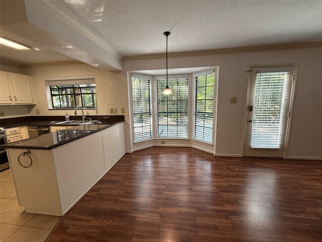 property at 39 Eagle Rock Pl