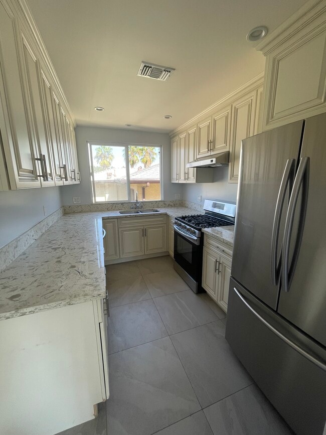 3161 Rowena Ave Rentals in Los Angeles, CA