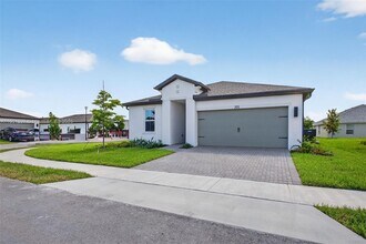 301 Silver Sands Ln in Fort Pierce, FL - Building Photo - Building Photo