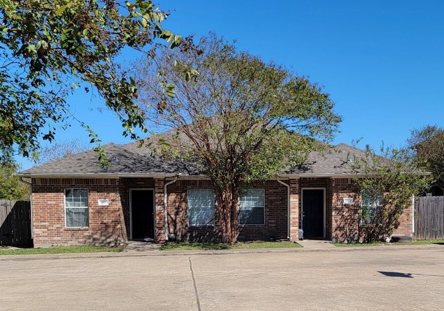 1803 Prairie Dr in Bryan, TX - Building Photo