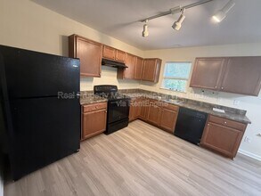 2318 Deerbrook Forest Ln in Greensboro, NC - Building Photo - Building Photo